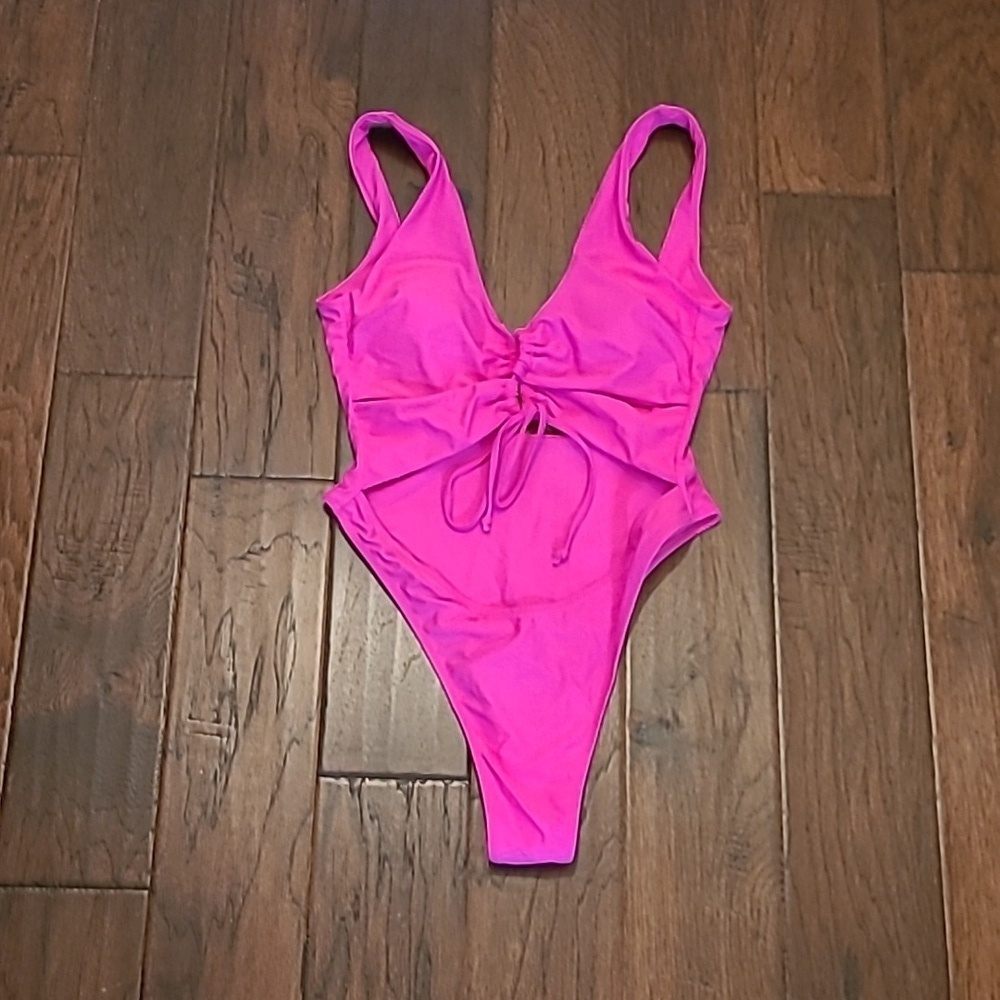 Unknown Brand women's hot pink, hi-cut swimsuit with cutouts size XL